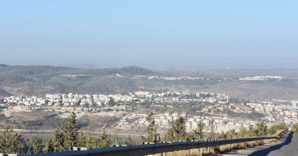 עוברים לעיר